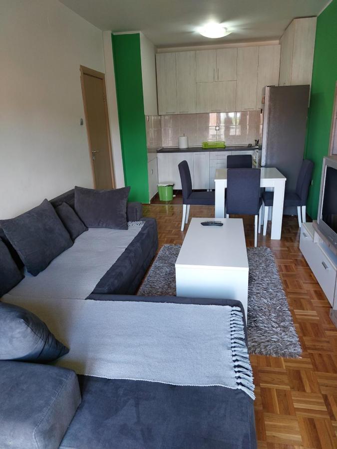Apartamento Oaza Mira + Free Parking Novi Sad Exterior foto